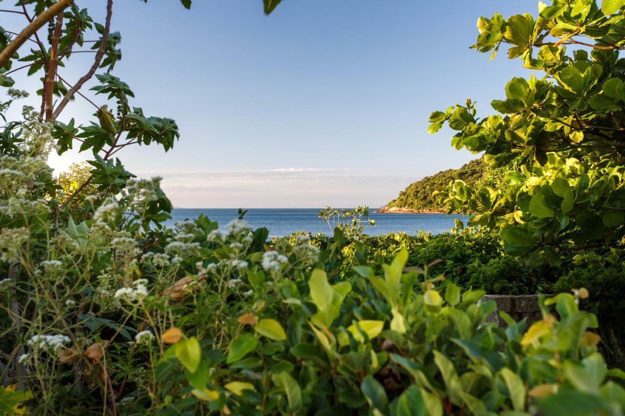Apartamento com 4 suítes pé na areia Florianópolis Exterior foto