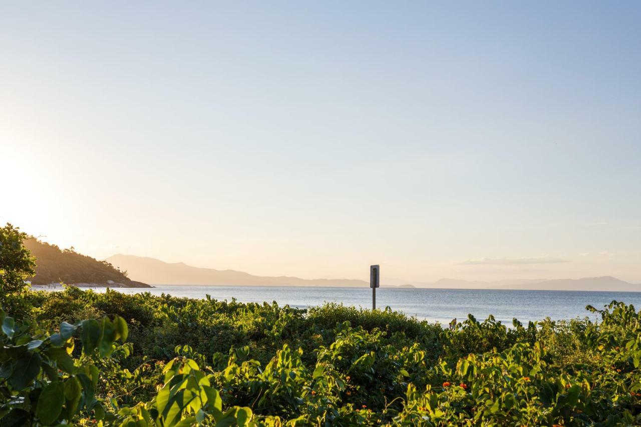 Apartamento com 4 suítes pé na areia Florianópolis Exterior foto